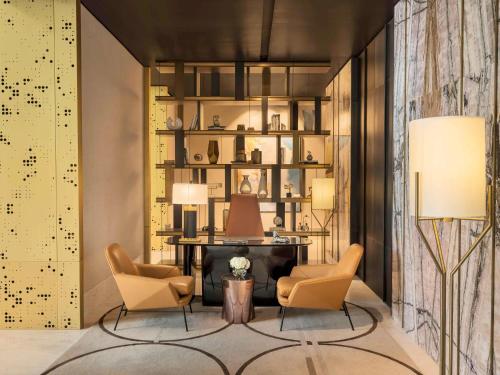 Χώρος καθιστικού στο Fairmont Ramla Riyadh