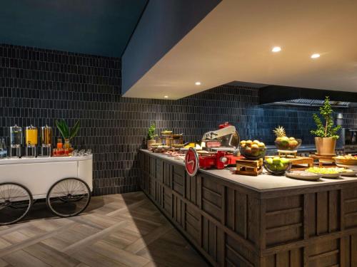 Jídlo v hotelu nebo okolí