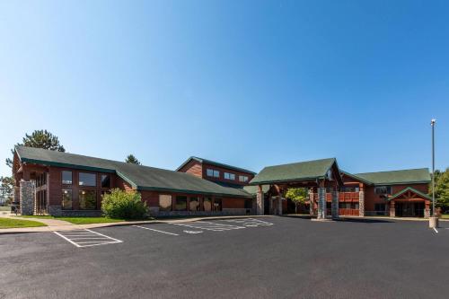 Gallery image of Shell Lake Lodge, a Travelodge by Wyndham in Shell Lake