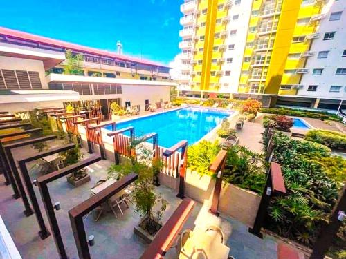 Kolam renang di atau dekat dengan Convenient Condo - Nearby CDO Mall
