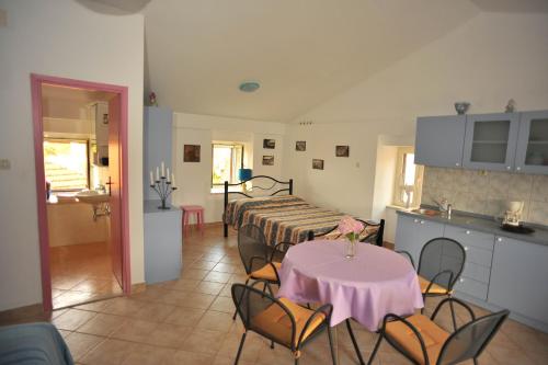 Kuchyňa alebo kuchynka v ubytovaní Villa Valparaiso