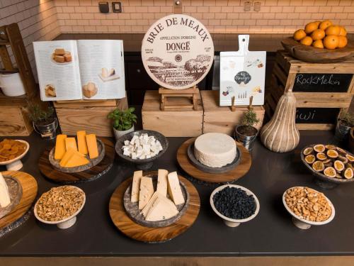 Mad på resortet eller i nærheden