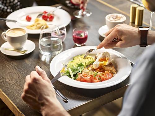 Jídlo v hotelu nebo okolí