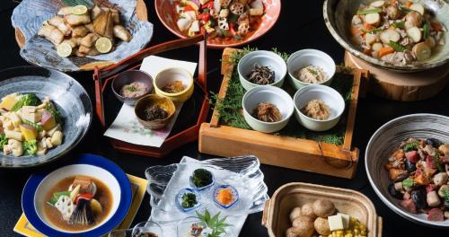 Jídlo v hotelu nebo okolí