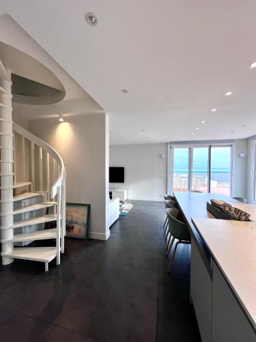 Élégant Duplex en Bord de Mer à Arcachon