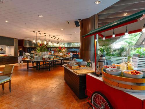 Đồ ăn tại/gần resort