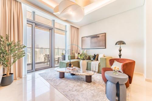 Breathtaking Burj Khalifa Views from a High-Floor 3BR with an Assistant Room, Just Minutes from Dubai Mall and Downtown Attractions, Imperial Avenue, Downtown Dubai by Deluxe Holiday Homes