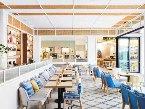 Posezení v ubytování The Adnate Perth - Art Series