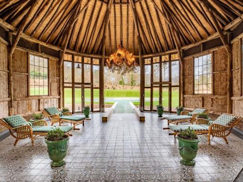 Posezení v ubytování Abbaye Des Vaux De Cernay