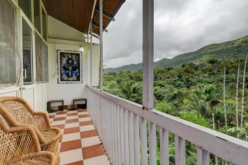 Nespecifikovaný výhled na hory nebo výhled na hory při pohledu z rezortu