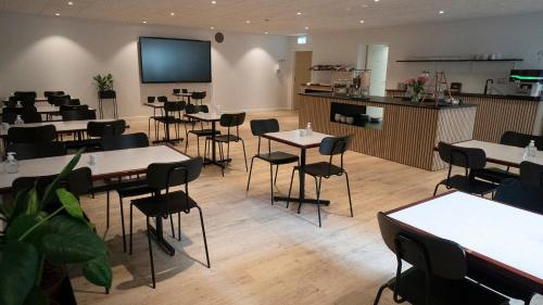 Restaurace v ubytování Hotel Djurhuus