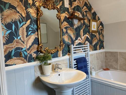 Bilik mandi di 3 Bed in Blakeney 75010