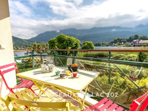 Les Roseaux du Lac - 7 appartements situés dans une résidence posée au bord du lac d'Annecy