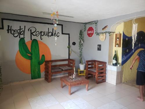Gallery image of Republic Hostal in Azcorra