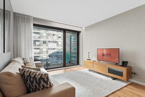 GuestReady – City Center Apartment with Balcony