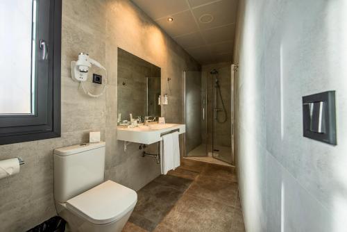 Koupelna v ubytování Hotel Zentral Mayoral