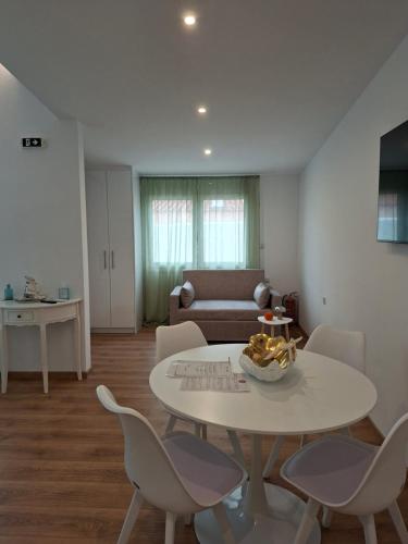 DM Studios Near Athens Airport