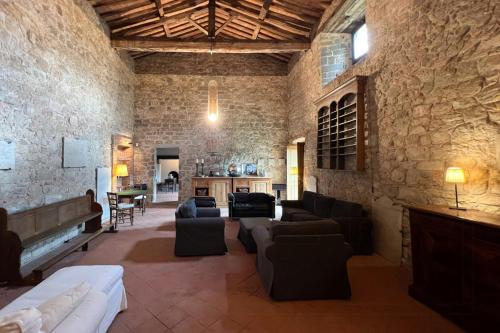 Ruang duduk di Historic Church In Tuscany With Panoramic Views