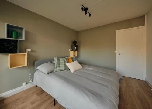 Terrasse, appartement rénové dans le 15e arr