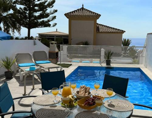 Nerja Paradise Rentals - Villa Azalea