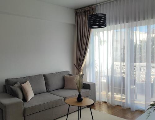 Ein Sitzbereich in der Unterkunft Vista De Mar