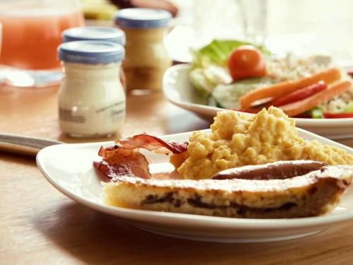 Φαγητό σε αυτό το ξενοδοχείο ή κάπου εκεί κοντά