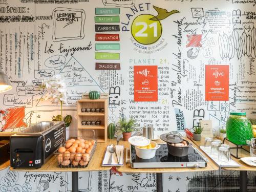 Jídlo v hotelu nebo okolí