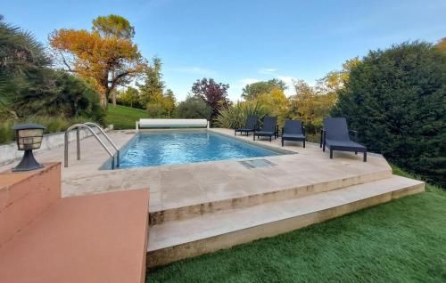 Πισίνα στο ή κοντά στο Gorgeous Home In Dompierre-Sur-Charente