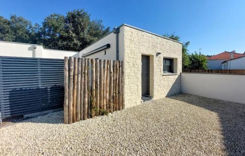 Lovely Home In Jard Sur Mer With Wifi