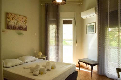 2BA under the Acropolis Hill Athens City Center