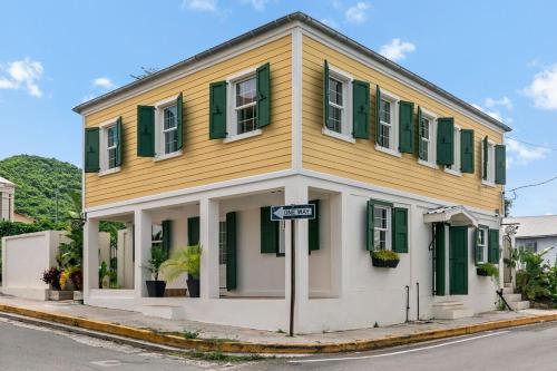 Queens Promise - King Bed - Walkable - AC