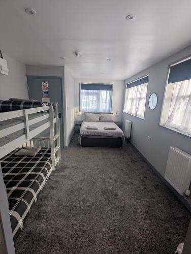 Ένα ή περισσότερα κρεβάτια σε δωμάτιο στο The Hive Great Yarmouth
