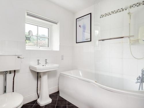 Ένα μπάνιο στο 6 Bed in Lamplugh SZ327