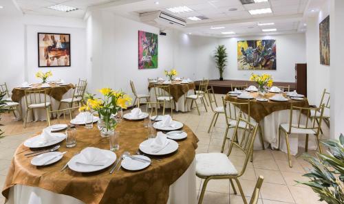 Restaurace v ubytování Hotel Corregidor by Cassana
