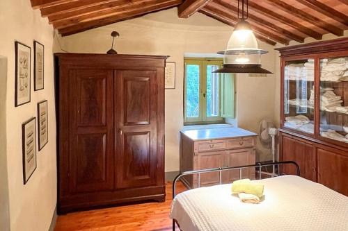 Gambar di galeri bagi Tuscan Villa With Pool Near Florence di Pescia