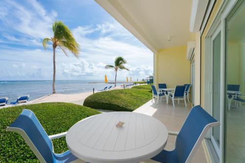 Natty's Cove Your Cozy Escape Steps to the Beach