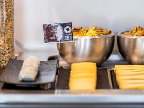 Jídlo v hotelu nebo okolí