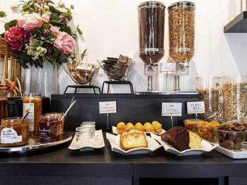 Jídlo v hotelu nebo okolí