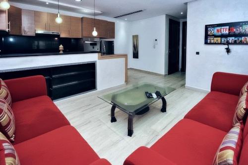 Kuchyň nebo kuchyňský kout v ubytování Modern 1BR Belvedere