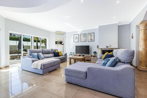 Quiet Villa Near The Beach, Opcional Heated Pool