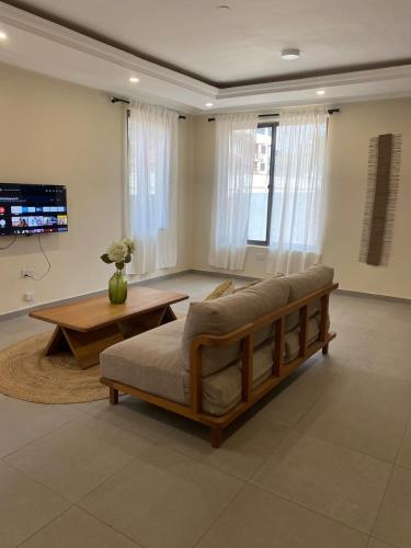 Φωτογραφία από το άλμπουμ του Newly built 2-BR apt with free unlimited Wi-Fi σε Haatso