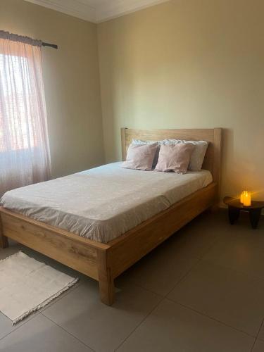 Φωτογραφία από το άλμπουμ του Newly built 2-BR apt with free unlimited Wi-Fi σε Haatso