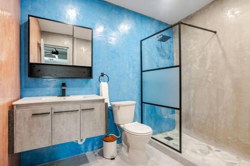 Ένα μπάνιο στο Cozy Studio Suite - Art District