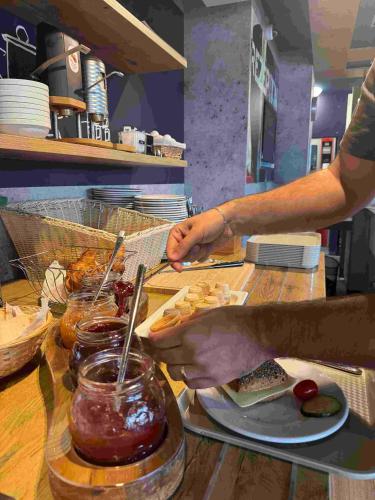 Mâncare la sau în apropiere de acest hotel