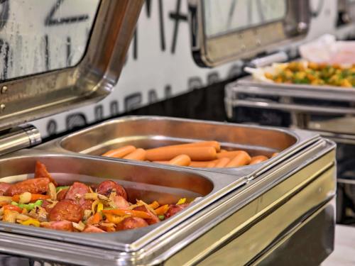 Φαγητό σε αυτό το ξενοδοχείο ή κάπου εκεί κοντά