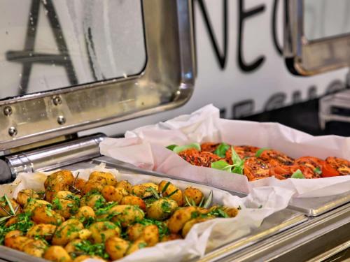 Φαγητό σε αυτό το ξενοδοχείο ή κάπου εκεί κοντά