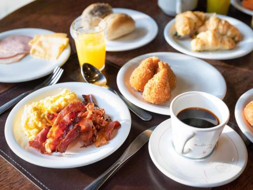 Mad på hotellet eller i nærheden