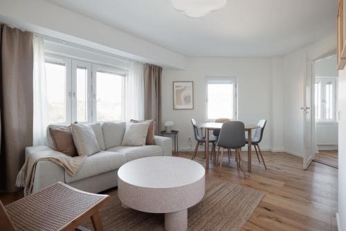 Un lugar para sentarse en Top-floor Sofo Flat