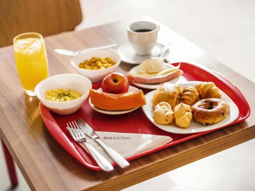 Jídlo v hotelu nebo okolí