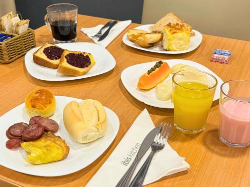 Φαγητό σε αυτό το ξενοδοχείο ή κάπου εκεί κοντά